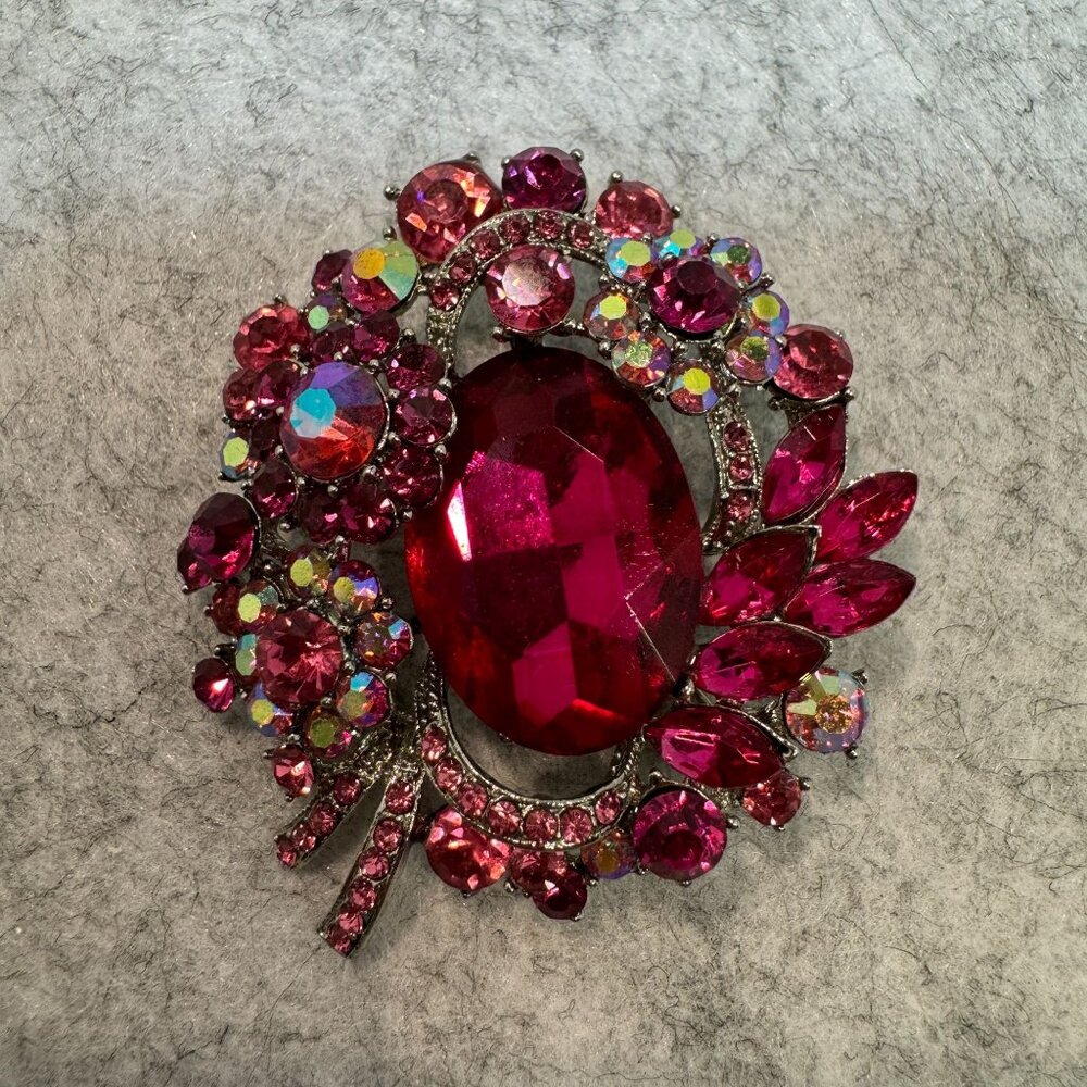 Vintage Ruby Rhinestone Brooch With Floral Design & Silver Tone AB rhinestones - Picture 4 of 8